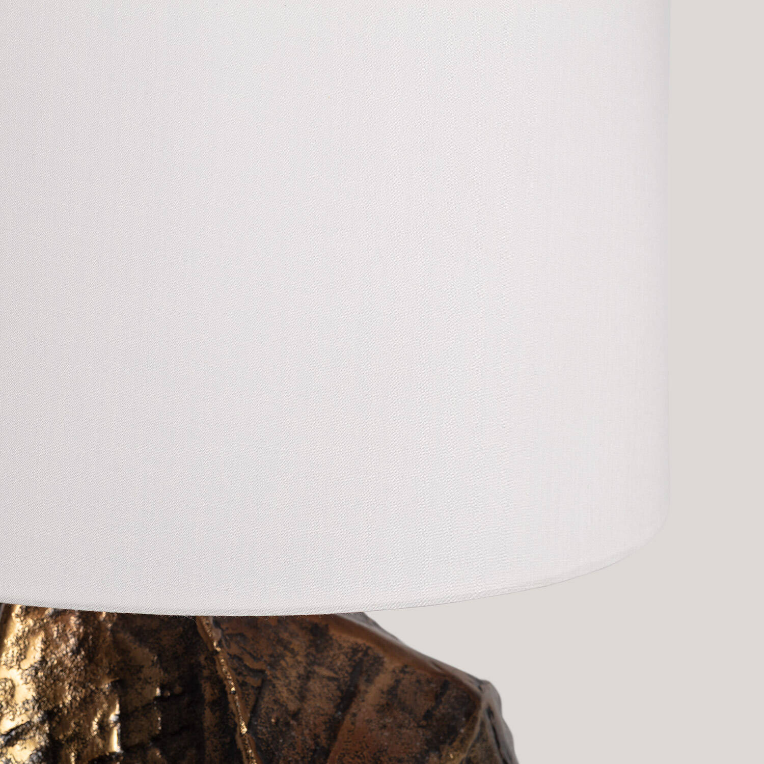 Lámpara de Mesa Metal Nitesh ILUZZIA