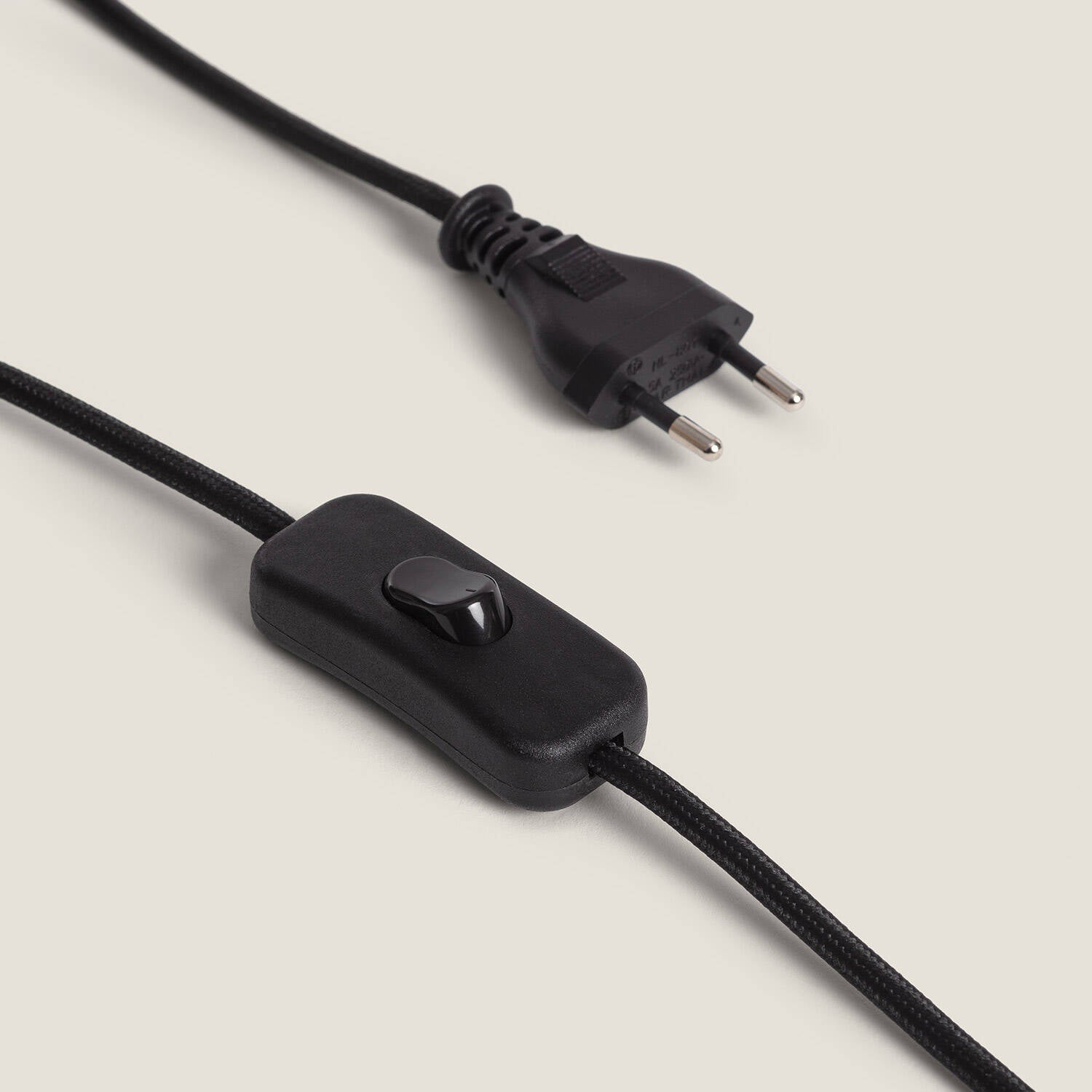 Lámpara de Mesa Cerámica y Tela Callie