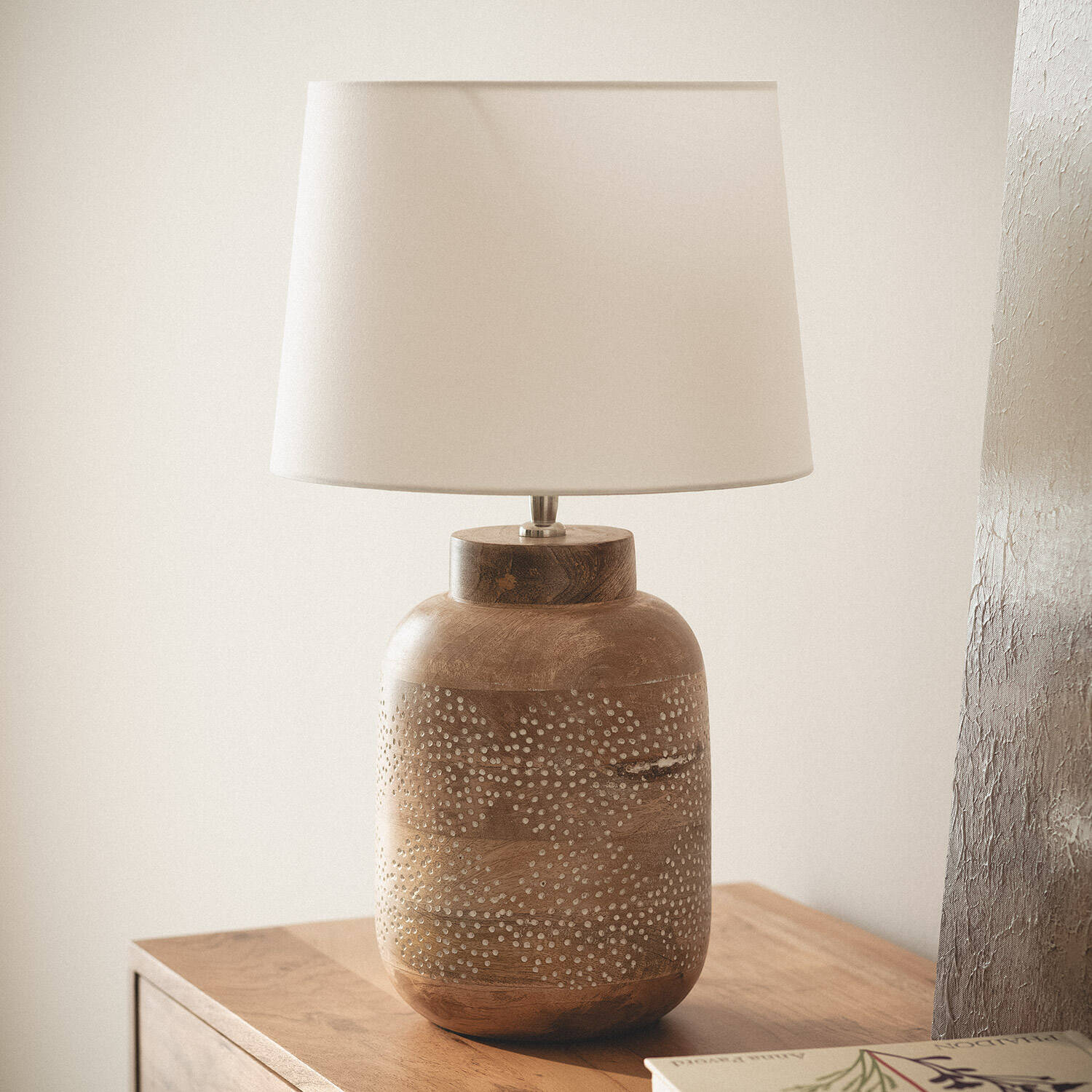 Lámpara de Mesa Madera Akash ILUZZIA