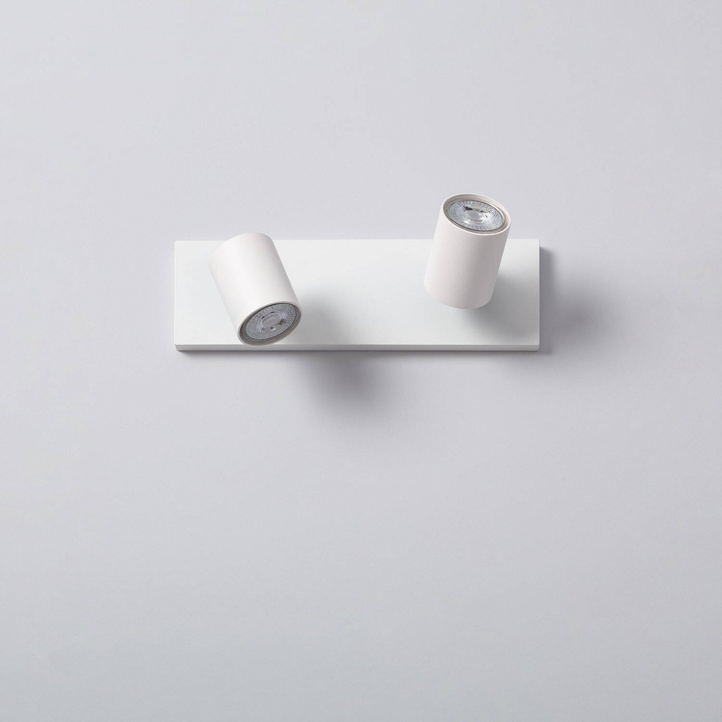 Aplique Aluminio Gylu 2 Focos para Bombilla GU10