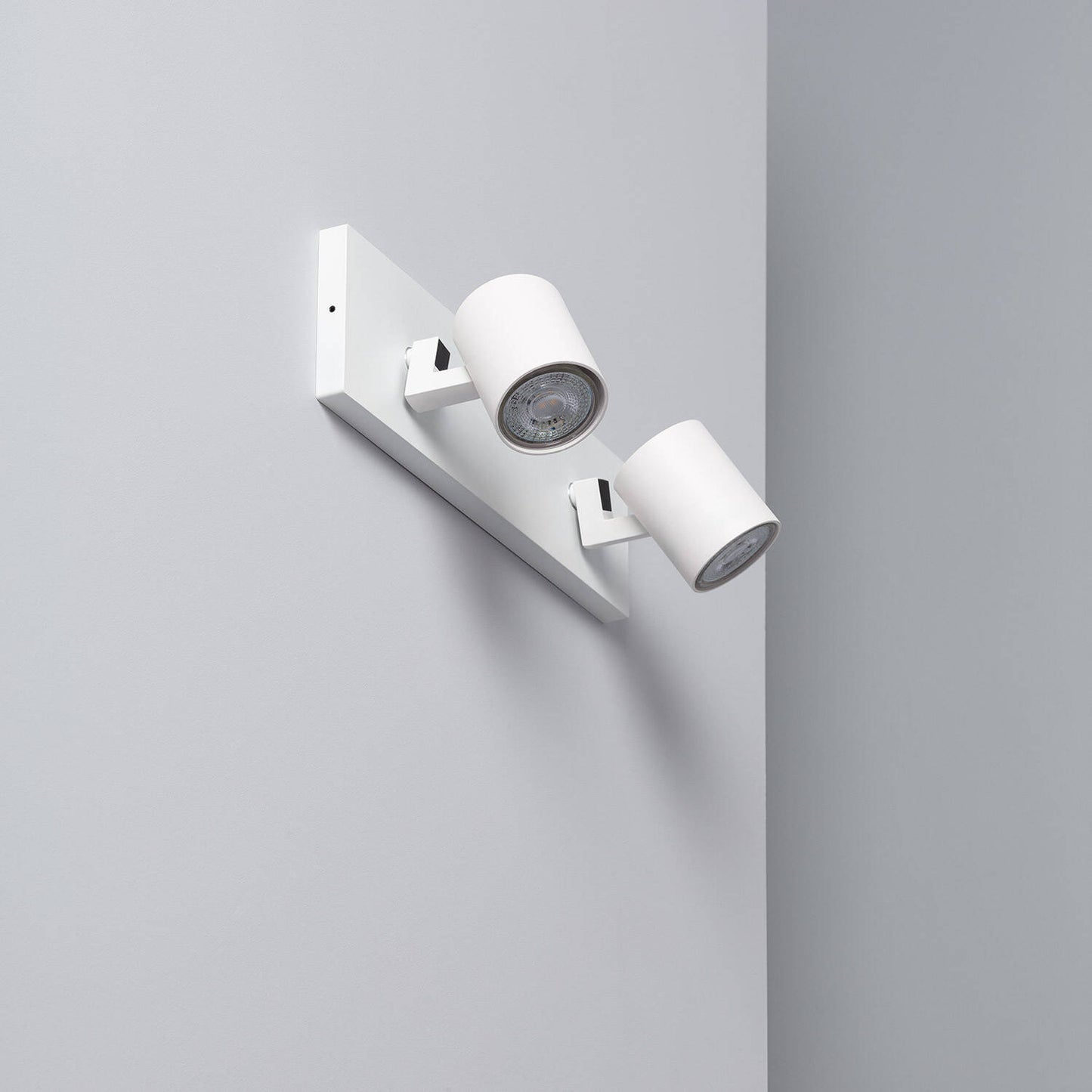 Aplique Aluminio Gylu 2 Focos para Bombilla GU10