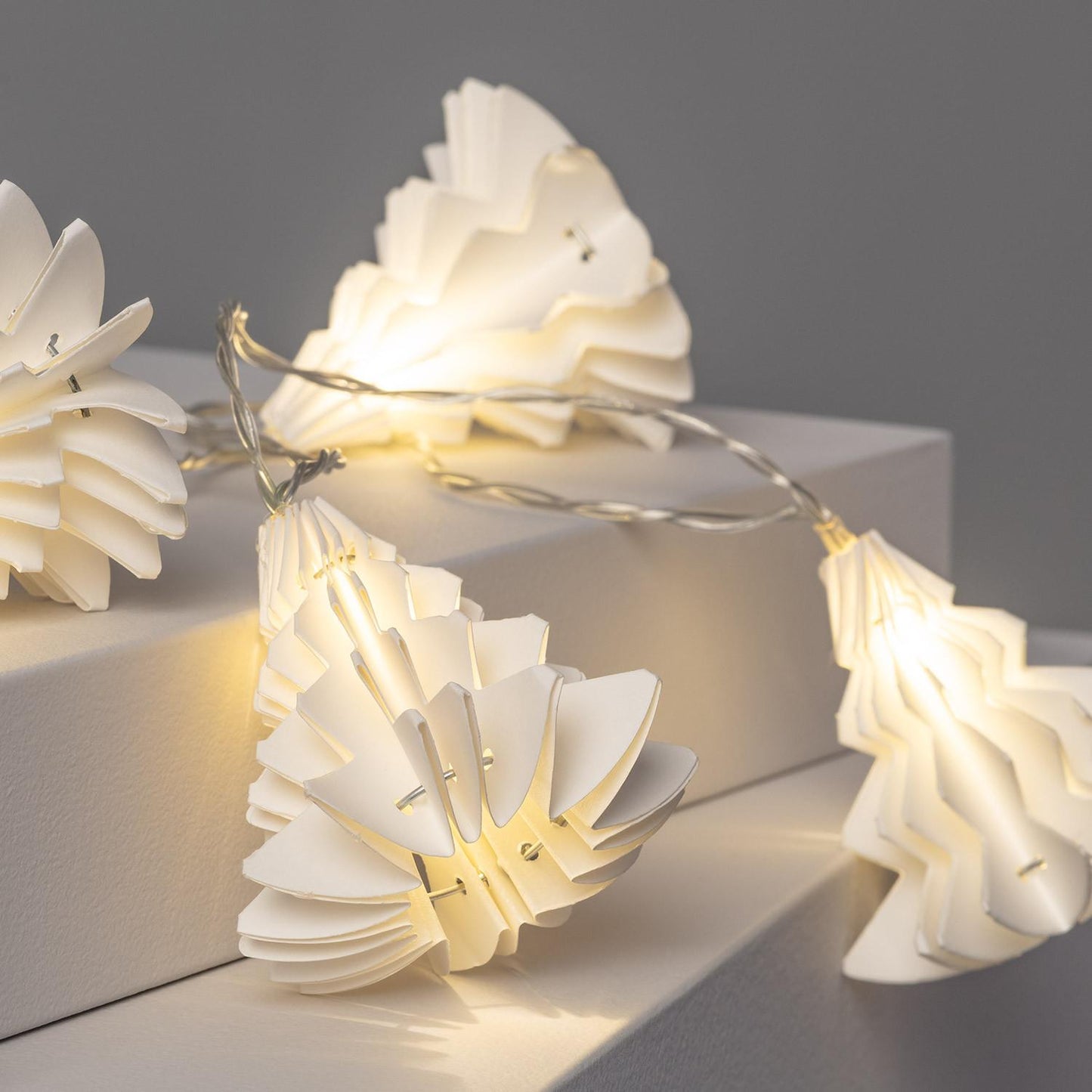 Guirnalda de Luces LED Árbol Papel con Batería 2.1m