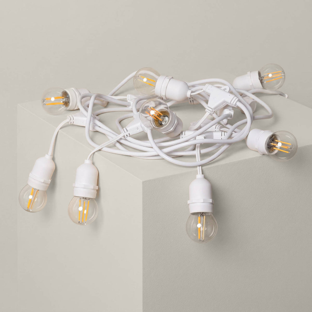 Guirnalda Exterior con Bombillas LED E27 Filamento 5.5m IP65 Blanco
