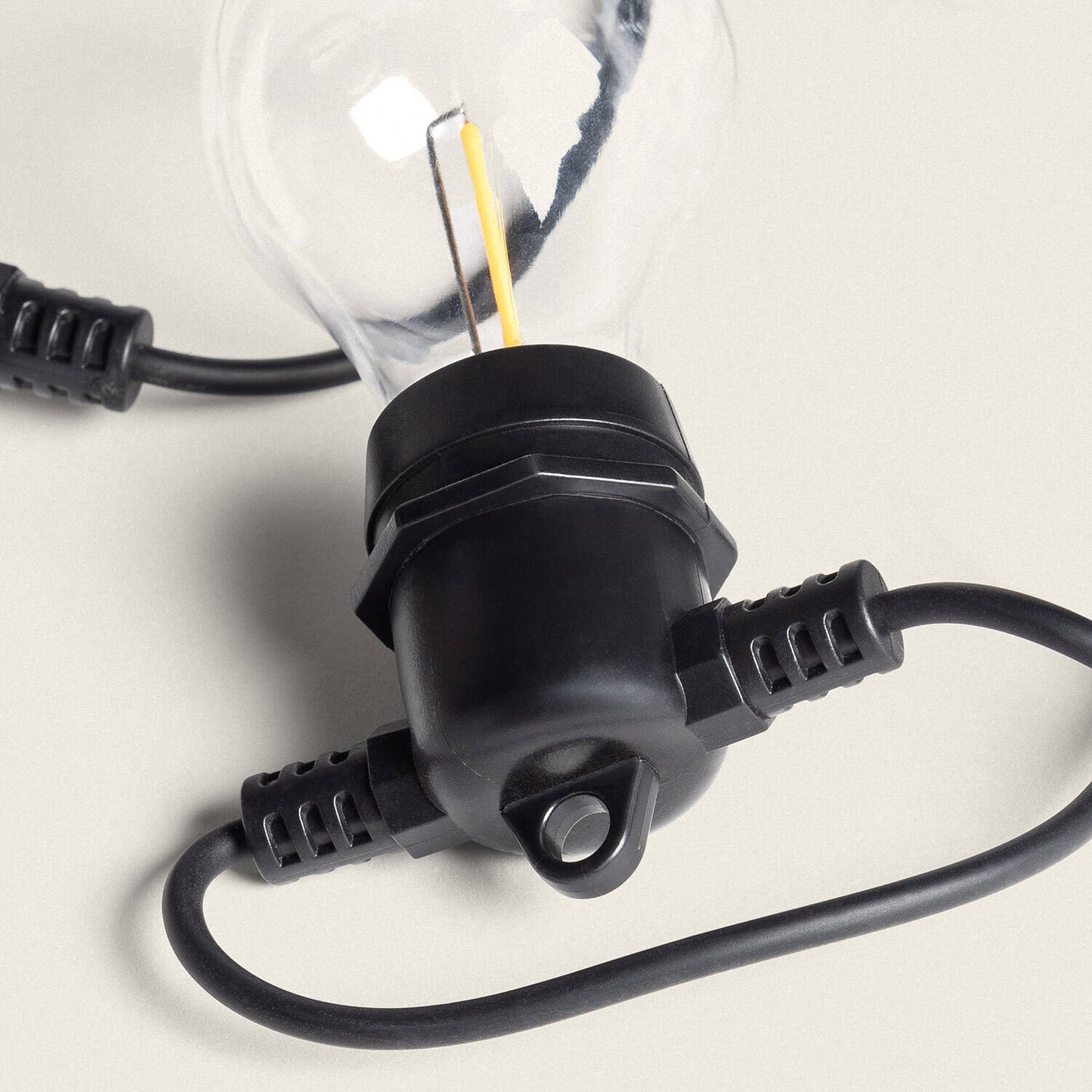 Kit Guirnalda Luces Exterior 5m Negro + 5 Bombillas Filamento LED E27 24V