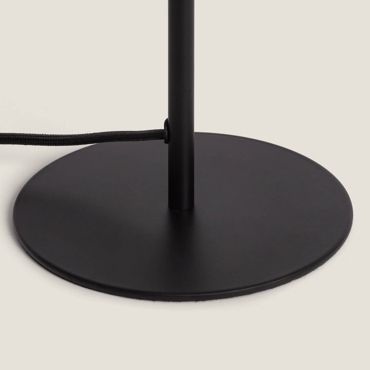 Lámpara de Mesa Metal Madow