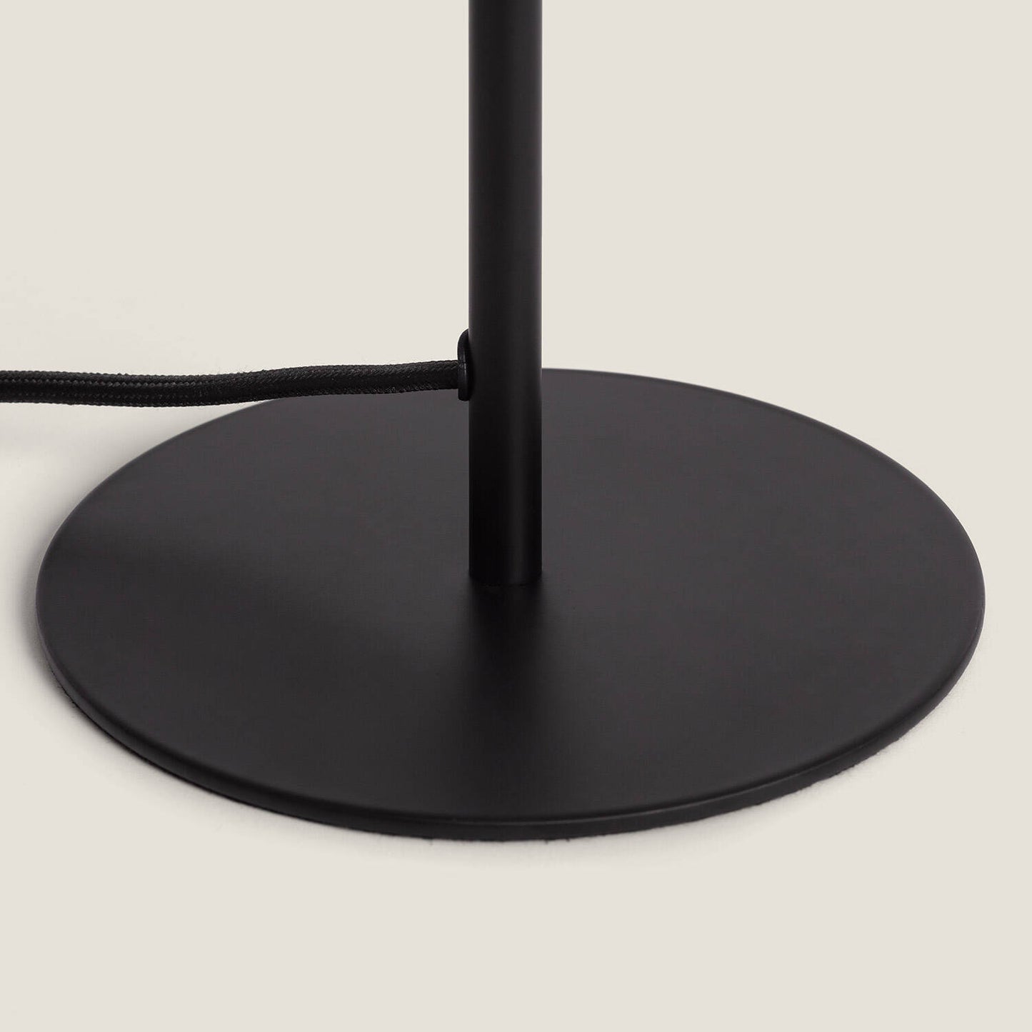 Lámpara de Mesa Metal Madow
