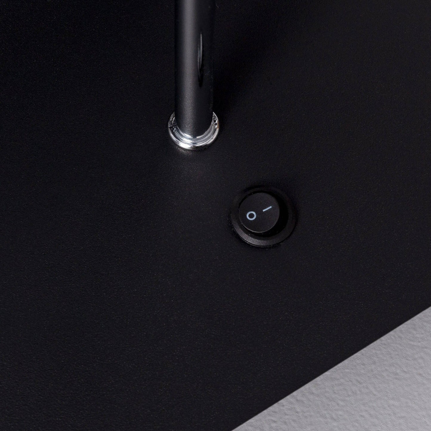 Lámpara de Mesa de Aluminio Sombong