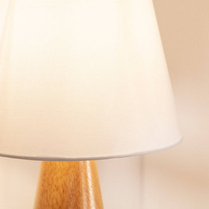 Lámpara de Mesa de Madera Dukku