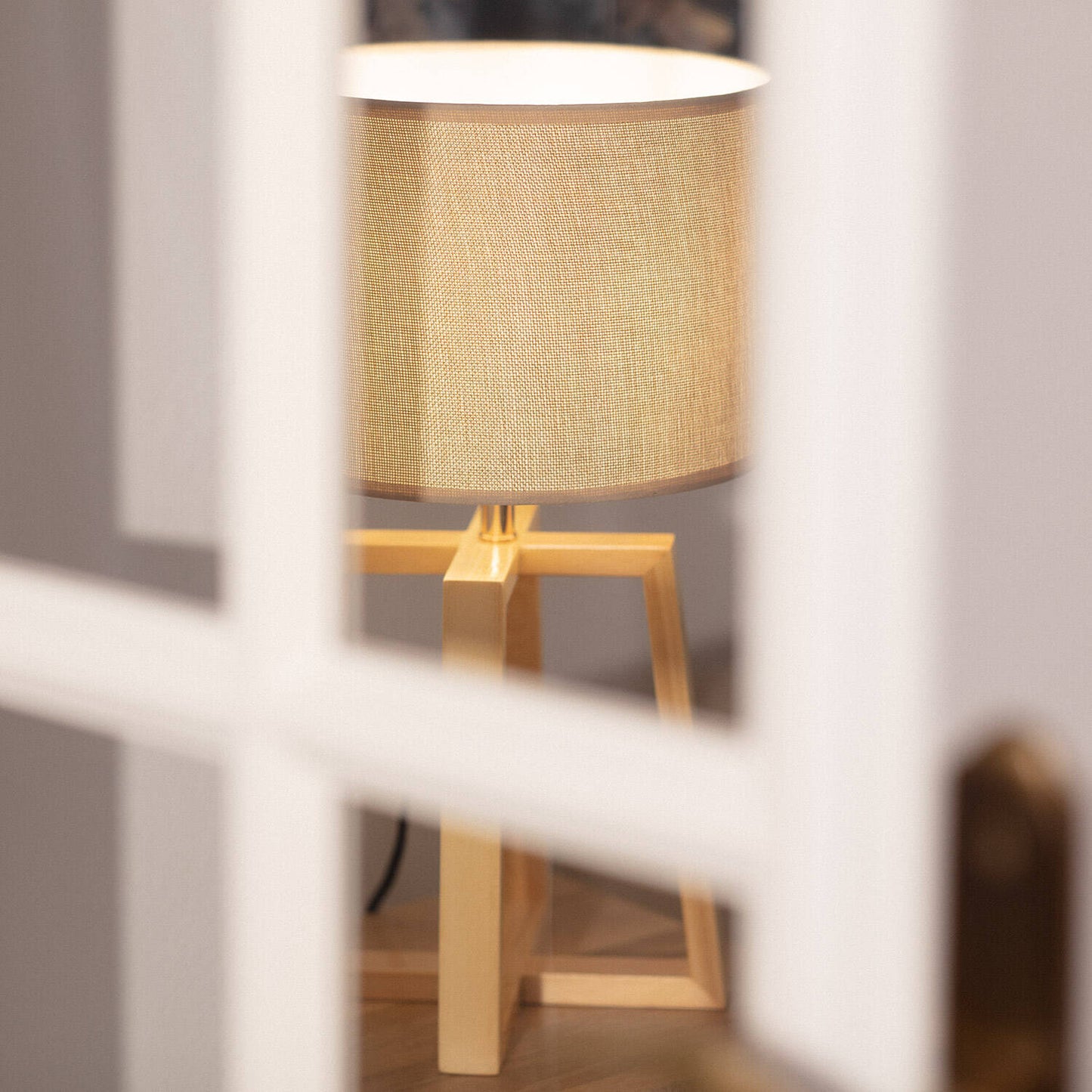 Lámpara de Mesa de Madera Korsade