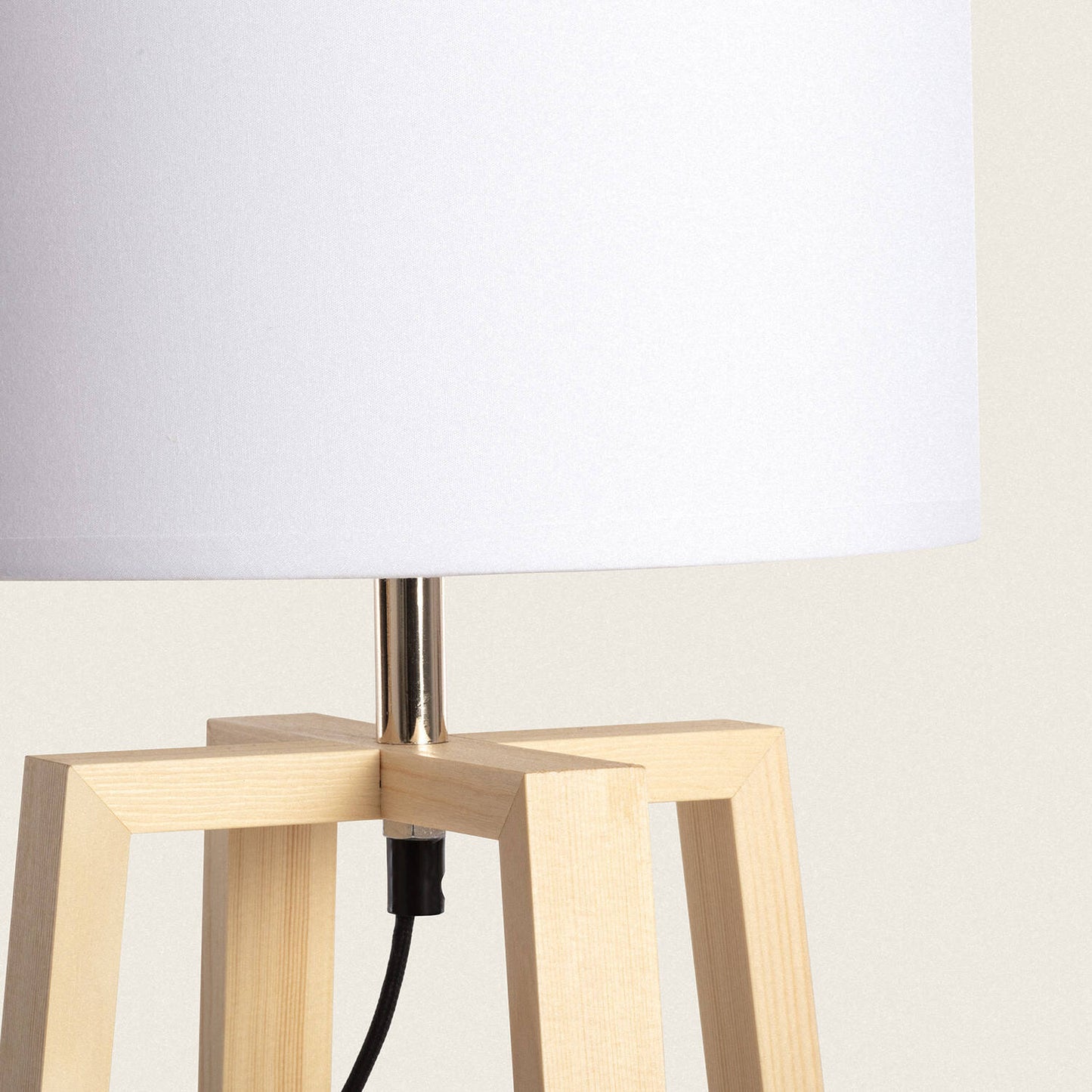 Lámpara de Mesa de Madera Korsade