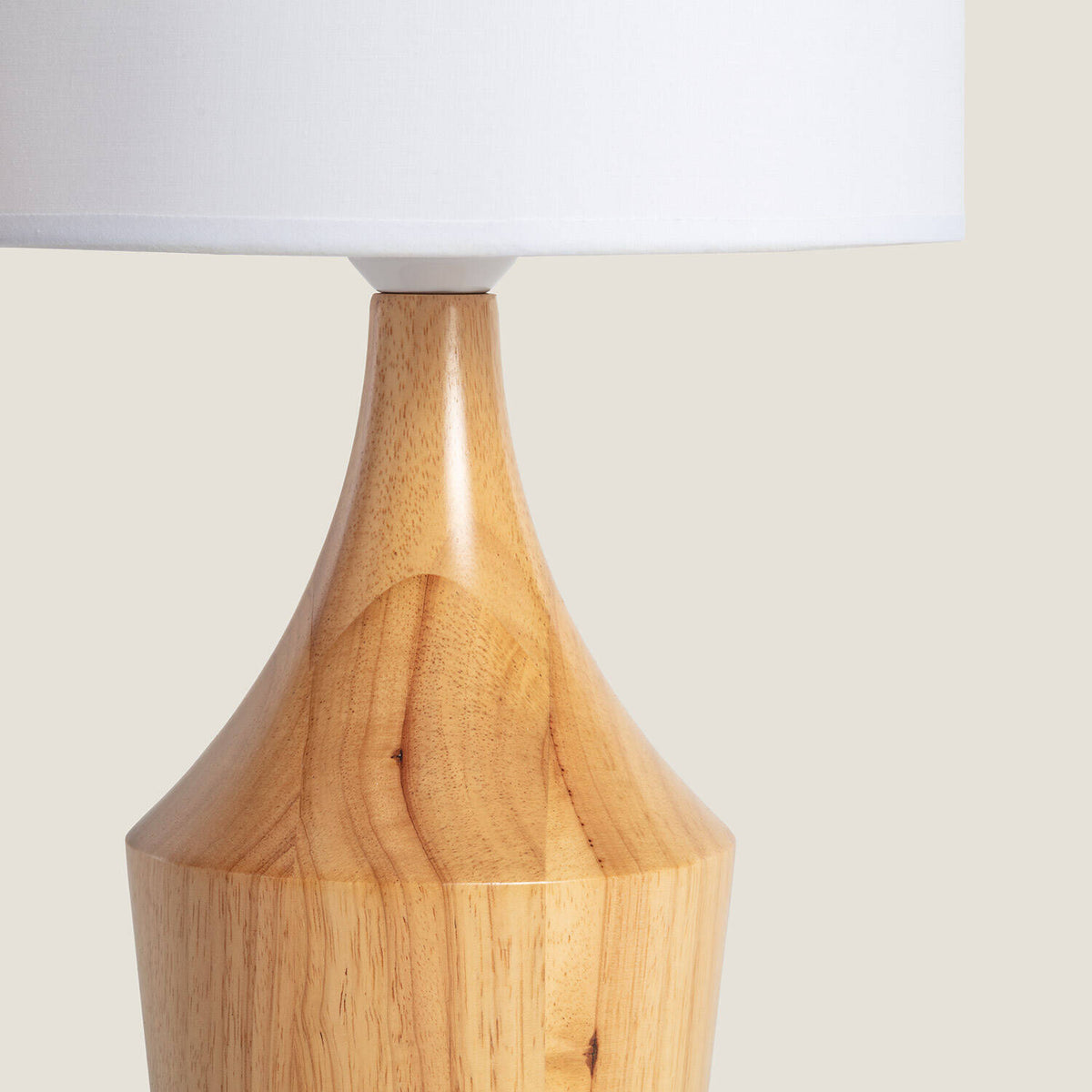 Lámpara de Mesa de Madera y Tela Dabai