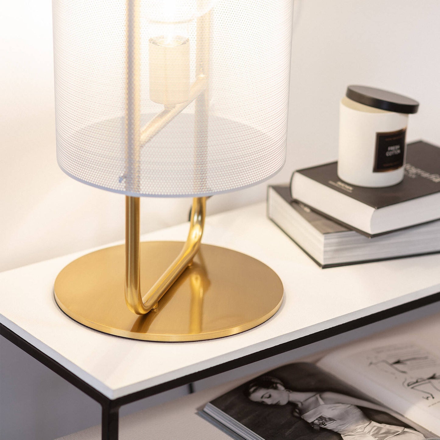 Lámpara de Mesa de Metal Ansa