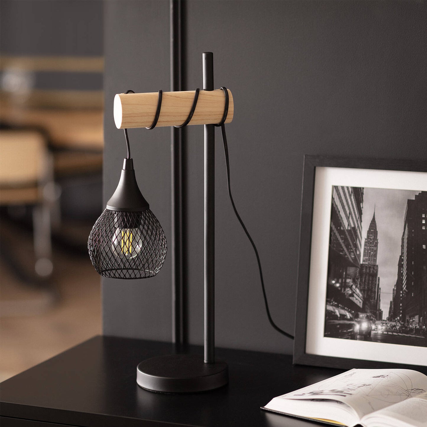 Lámpara de Mesa de Metal WiFi con Regulador Monah