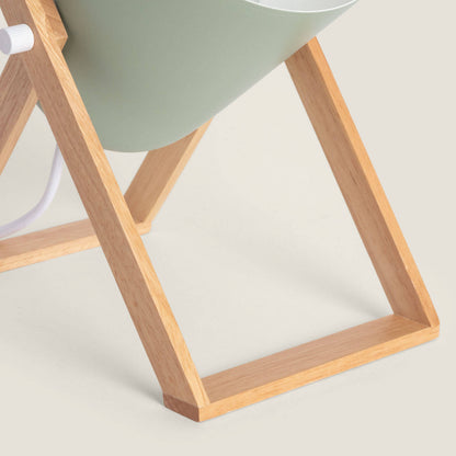 Lámpara de Mesa de Metal y Madera Kiume