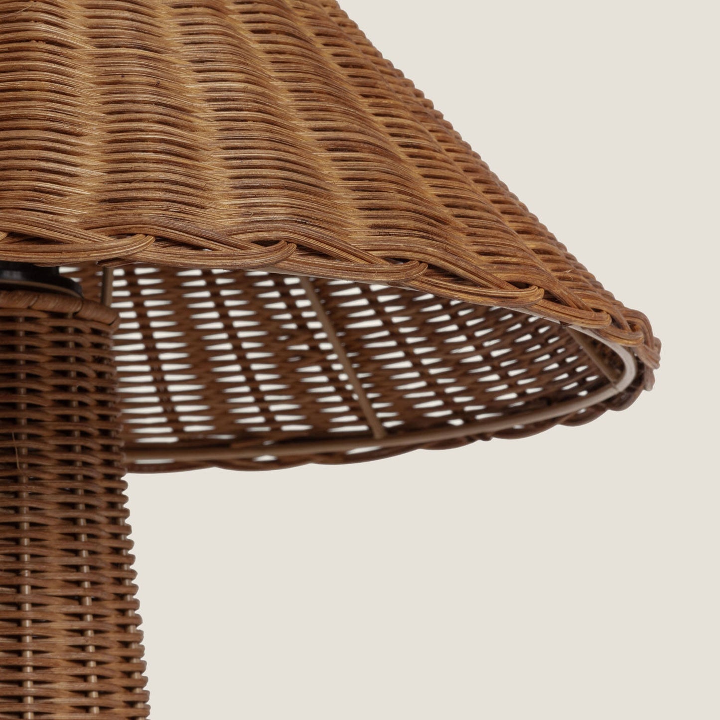 Lámpara de Mesa de Ratán Nara
