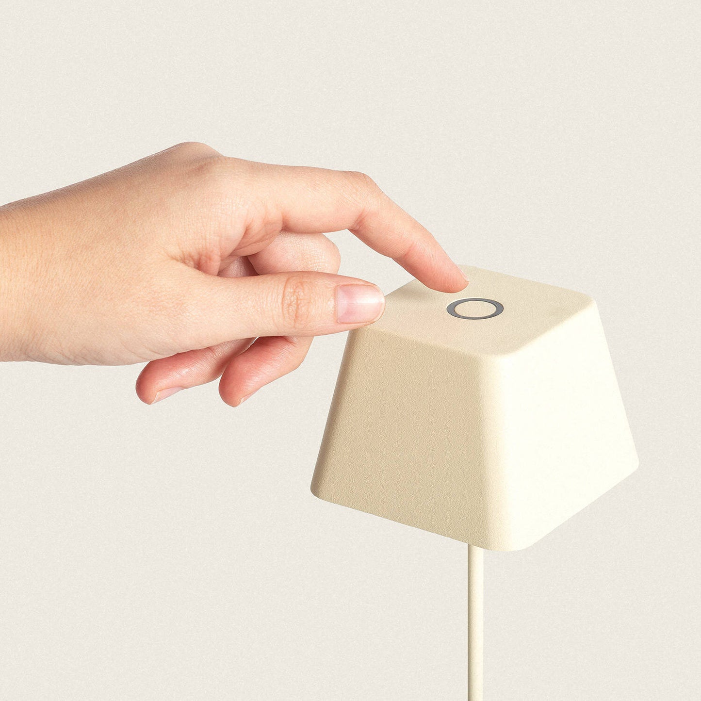 Lámpara de Mesa LED Portátil para Exterior Aluminio con Batería Recargable Willy