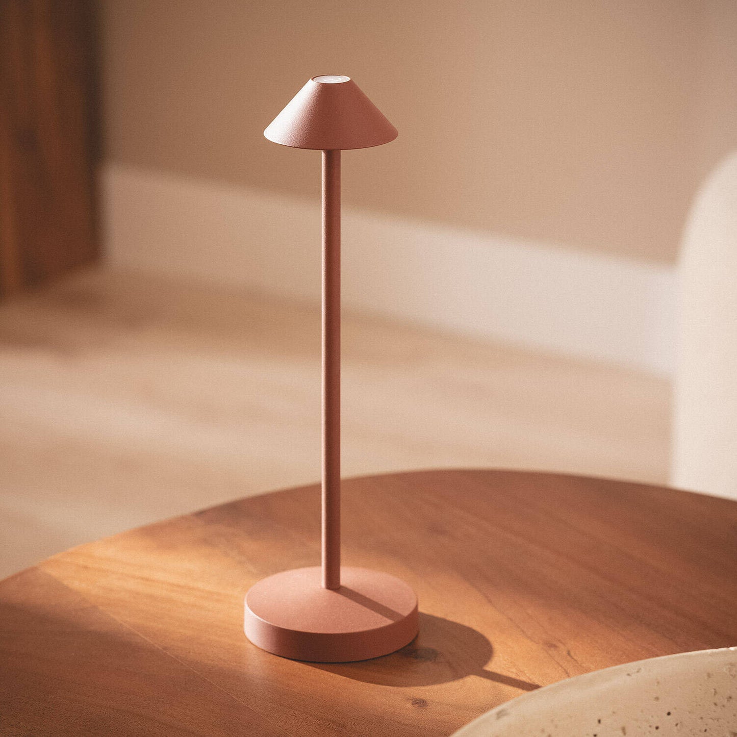 Lámpara de Mesa LED Portátil para Exterior Metal con Batería Recargable Magatzi