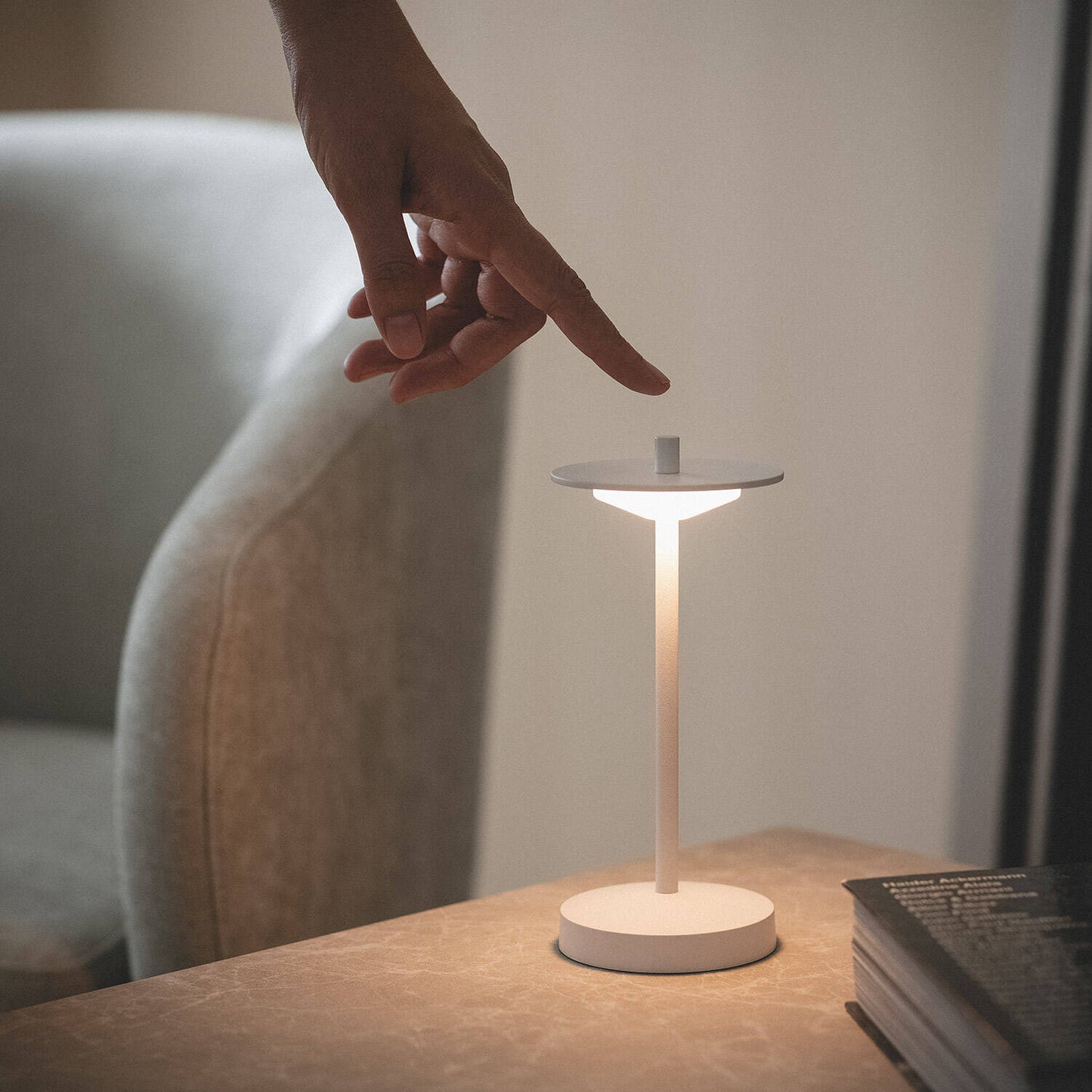 Lámpara de Mesa LED Portátil para Exterior Metal con Batería Recargable Estepona