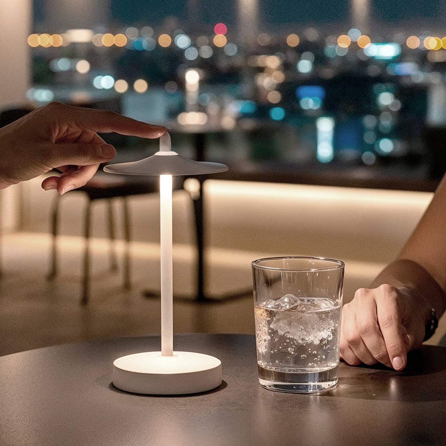 Lámpara de Mesa LED Portátil para Exterior Metal con Batería Recargable Milevani
