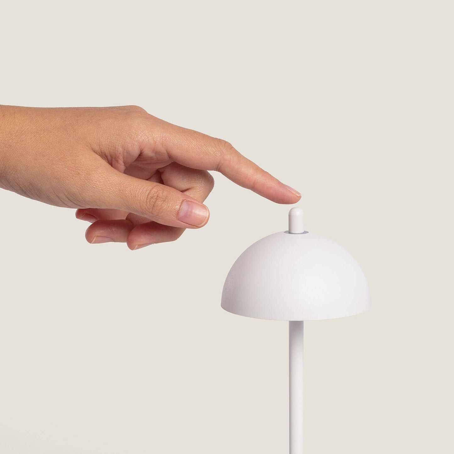 Lámpara de Mesa LED Portátil para Exterior Metal con Batería Recargable Pirinoa