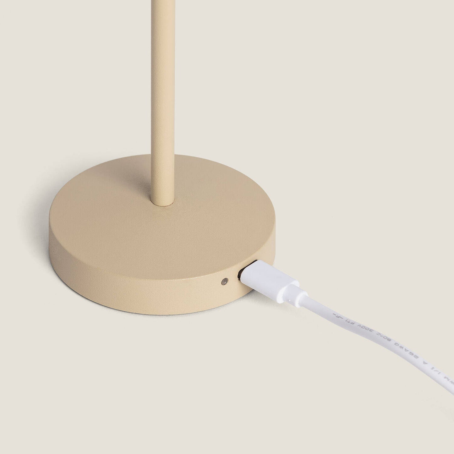 Lámpara de Mesa LED Portátil para Exterior Metal con Batería Recargable Pirinoa