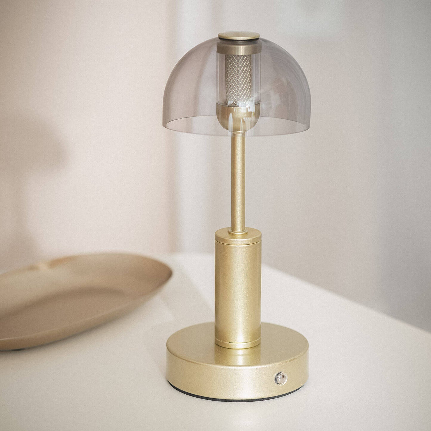 Lámpara de Mesa LED Metal Portátil con Batería USB Recargable Luliu Ludza