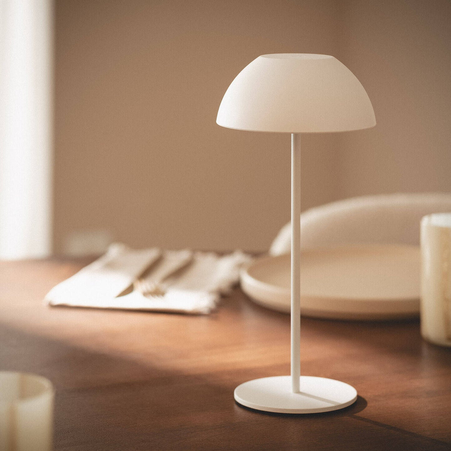Lámpara de Mesa LED Portátil Exterior con Batería USB Recargable Metal Mugla
