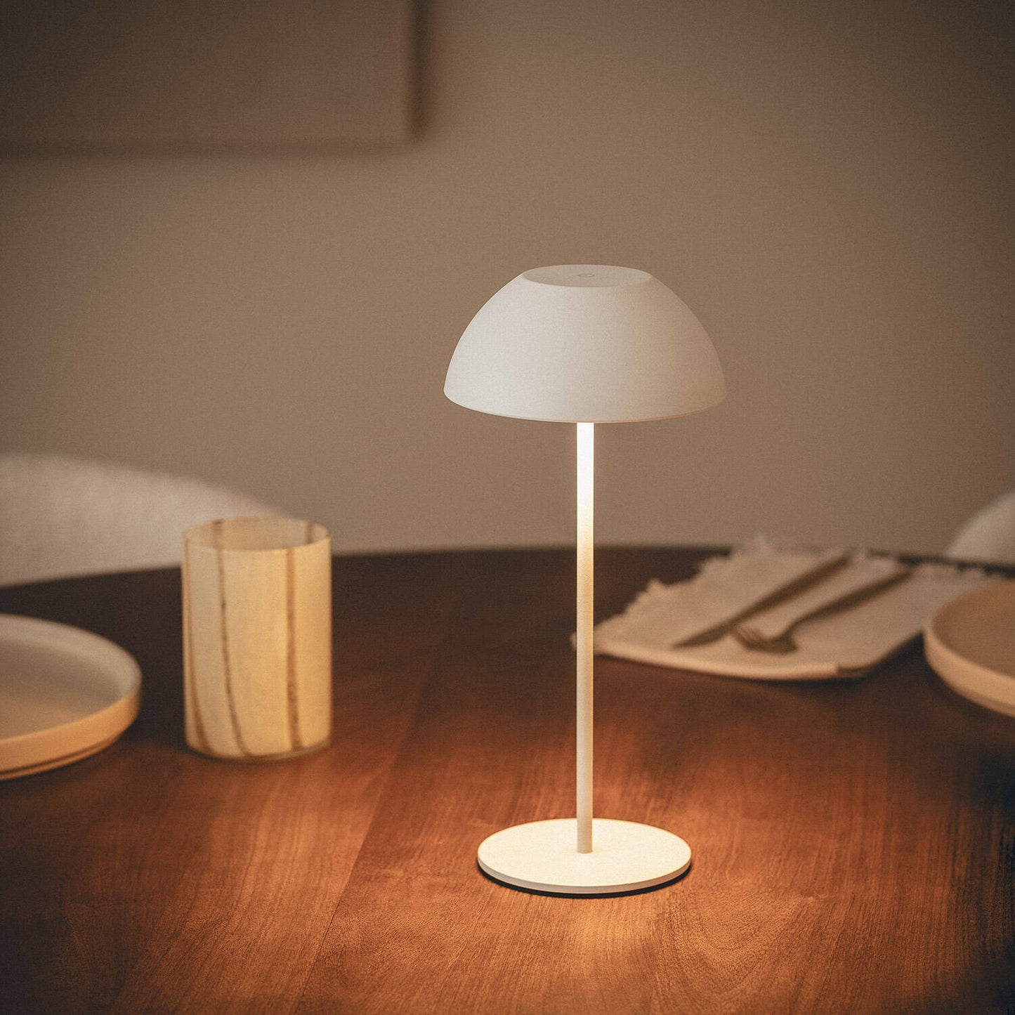 Lámpara de Mesa LED Portátil Exterior con Batería USB Recargable Metal Mugla