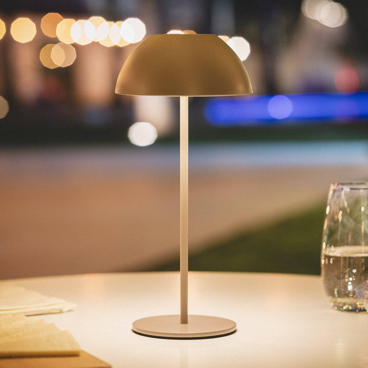 Lámpara de Mesa LED Portátil Exterior con Batería USB Recargable Metal Mugla