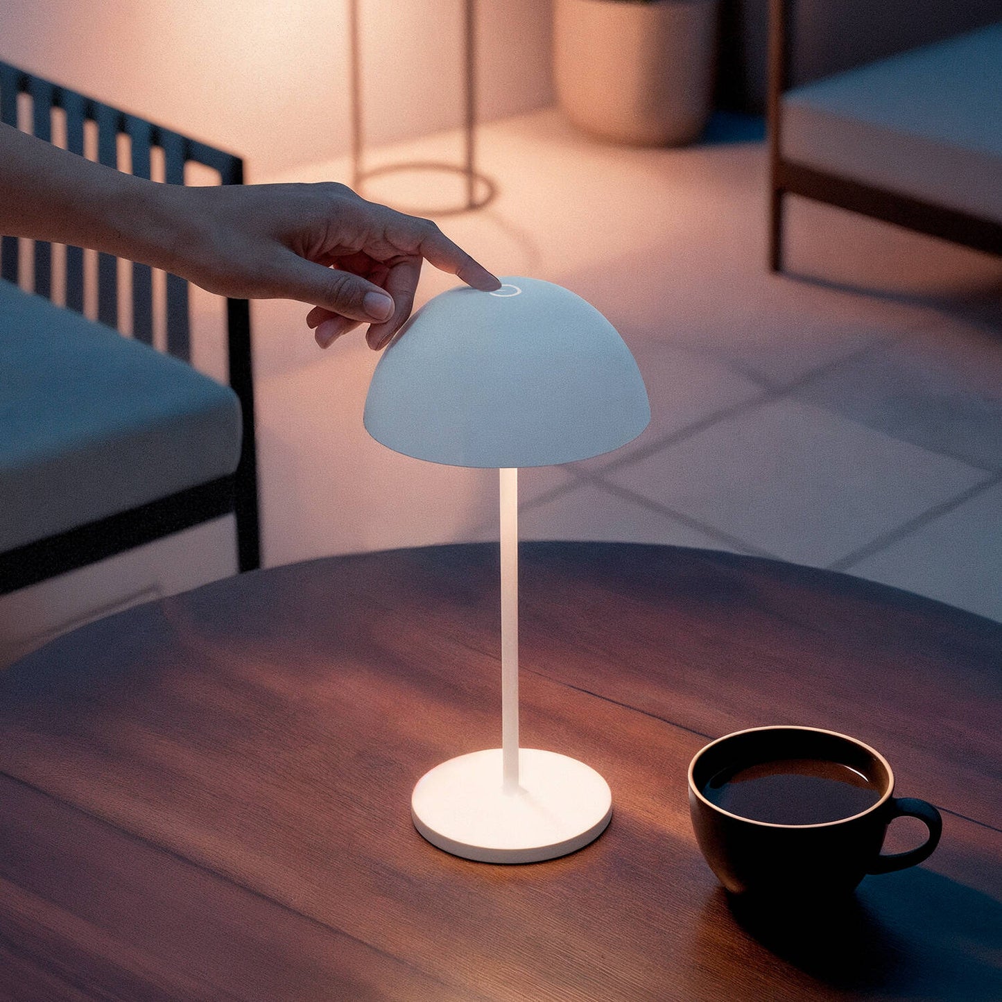 Lámpara de Mesa LED Portátil Exterior con Batería USB Recargable Metal Mugla