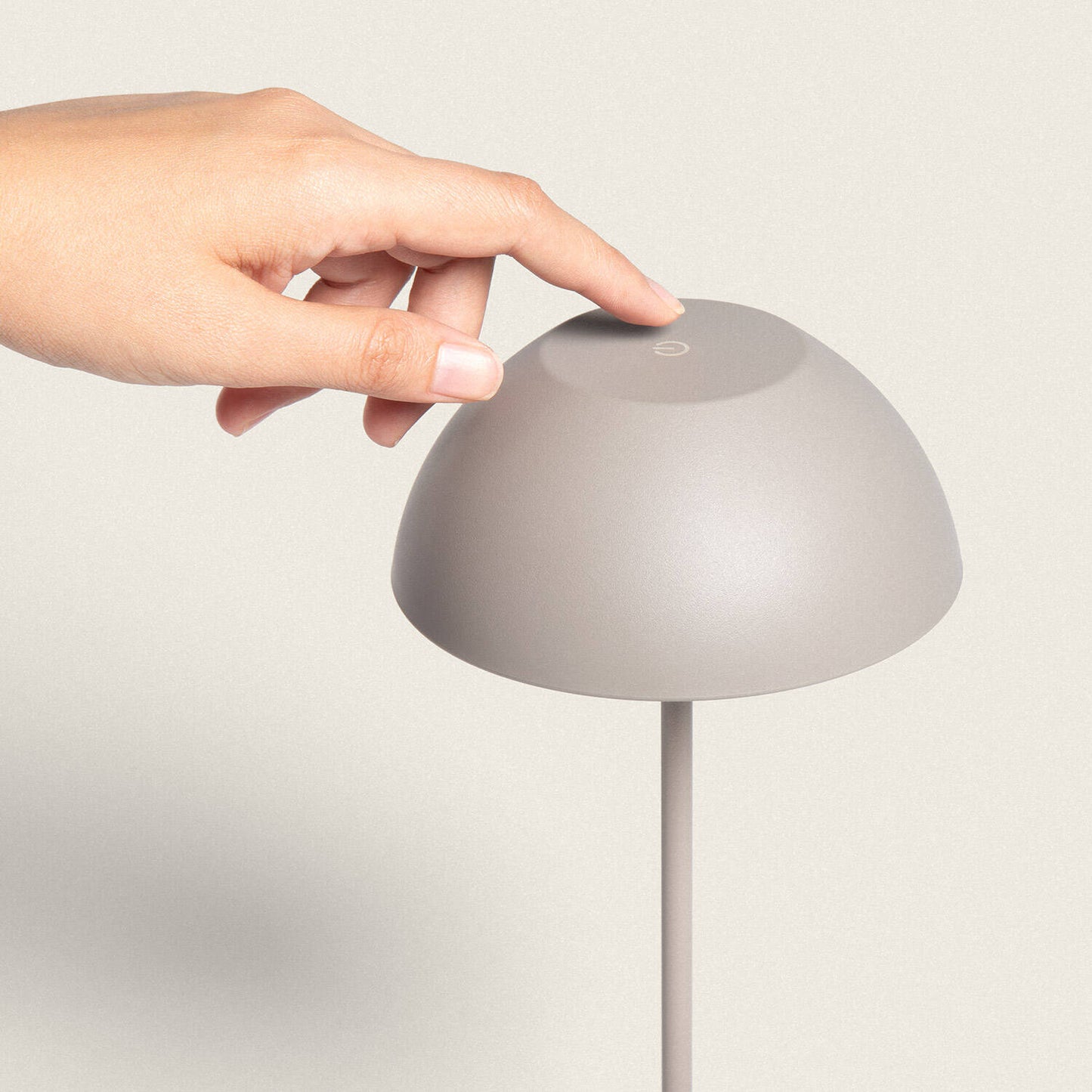 Lámpara de Mesa LED Portátil Exterior con Batería USB Recargable Metal Mugla
