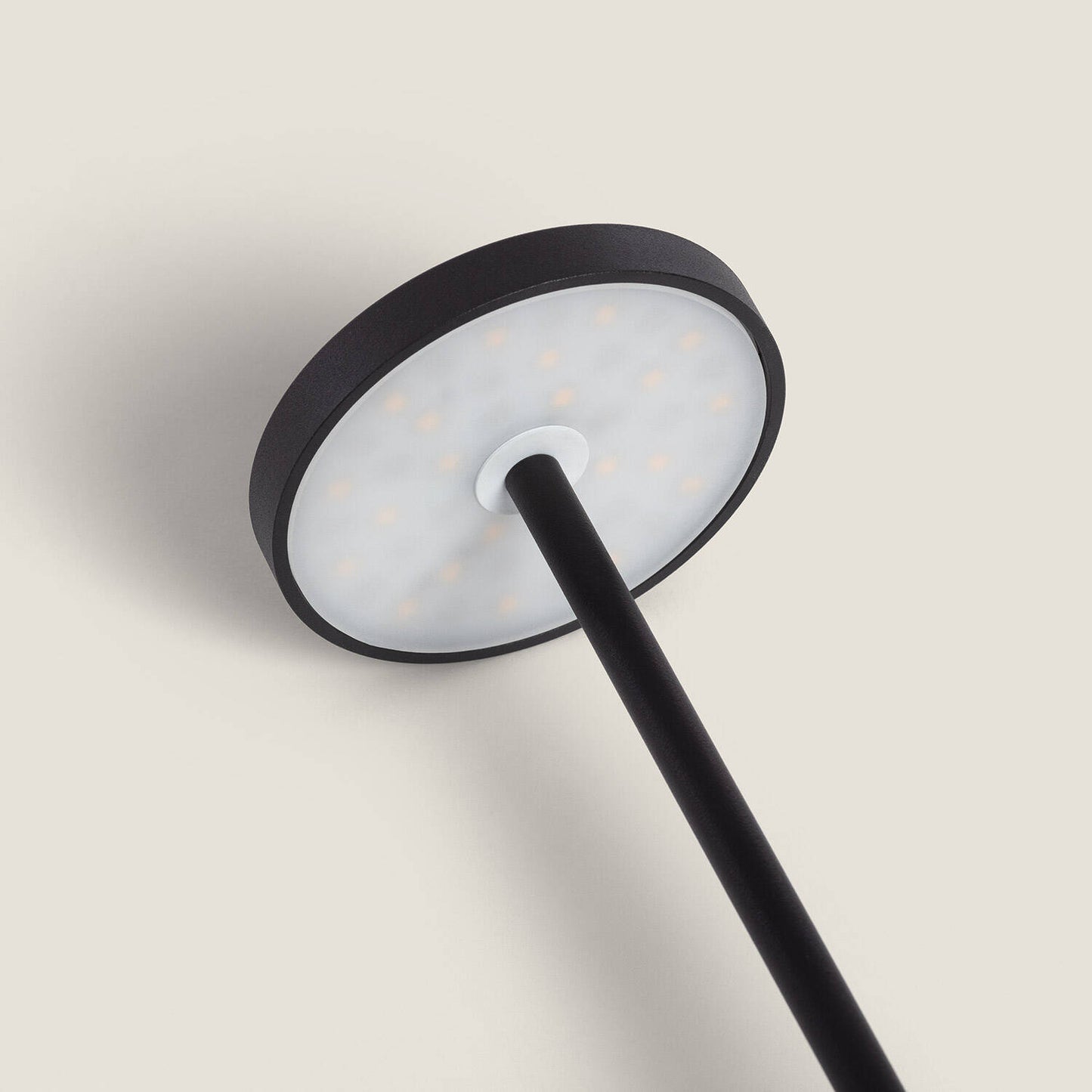 Lámpara de Mesa LED Portátil para Exterior Metal con Batería Recargable Jawania