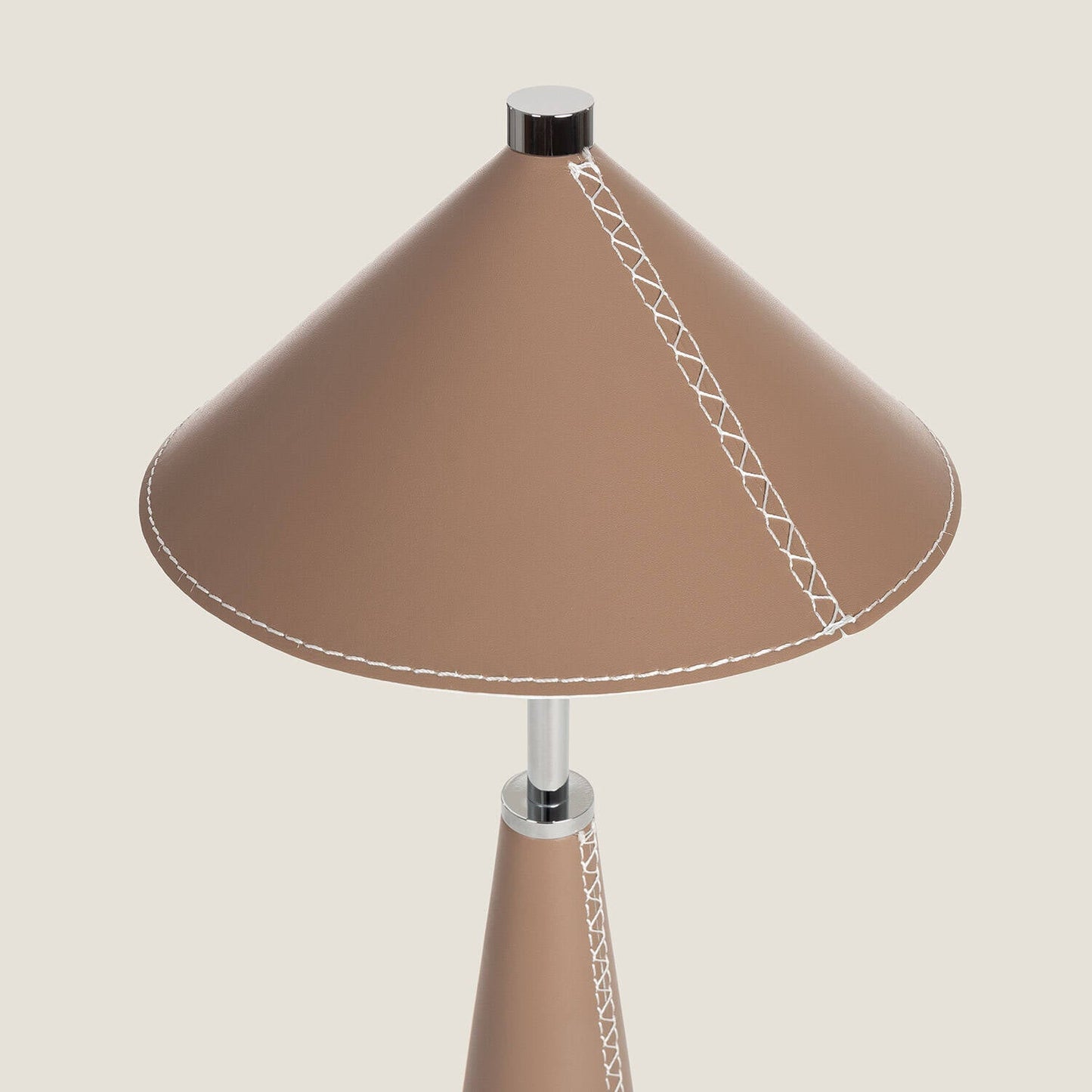 Lámpara de Mesa LED Portátil Cuero y Metal con Batería USB Recargable Tyu Tule