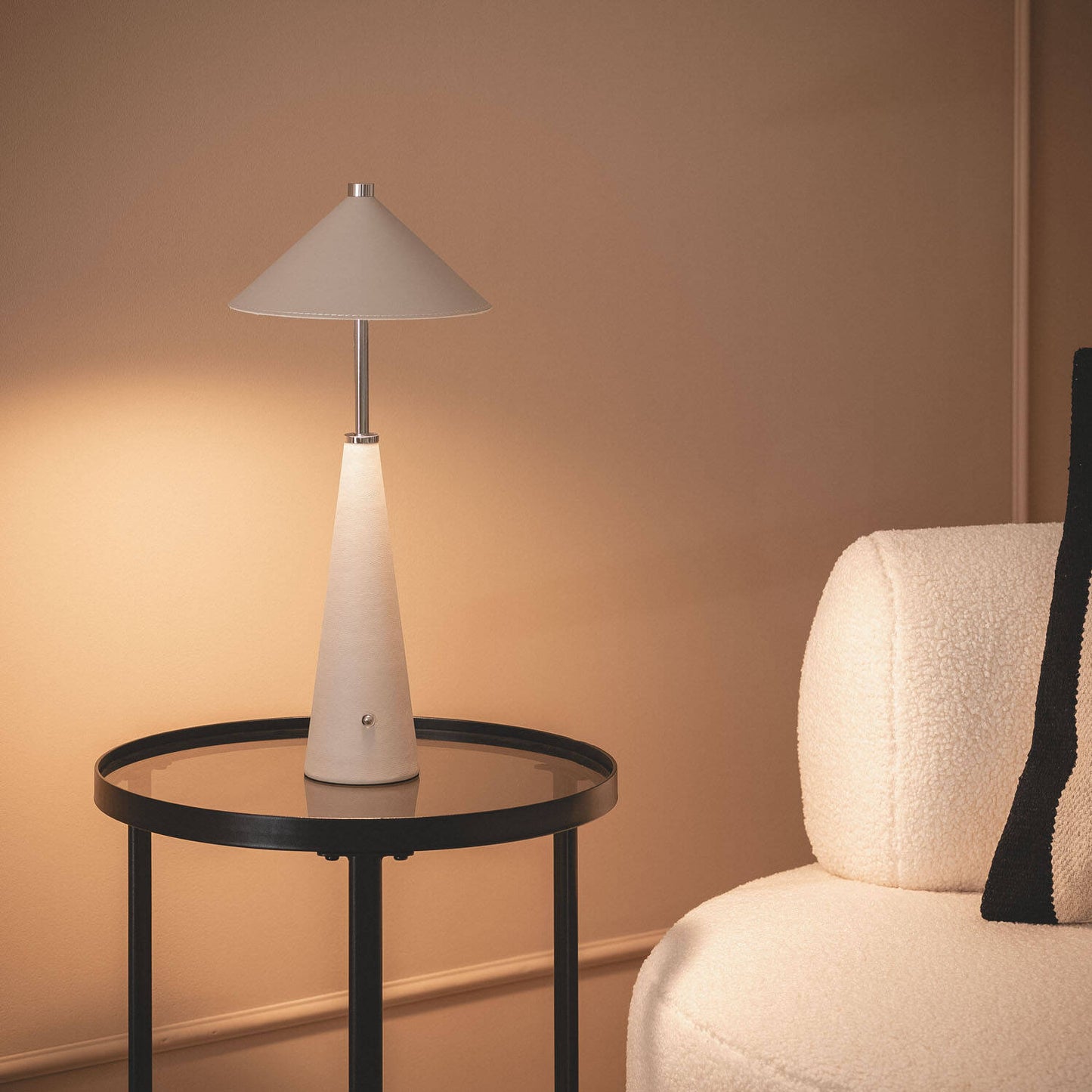 Lámpara de Mesa LED Portátil Cuero y Metal con Batería USB Recargable Tyu Tule