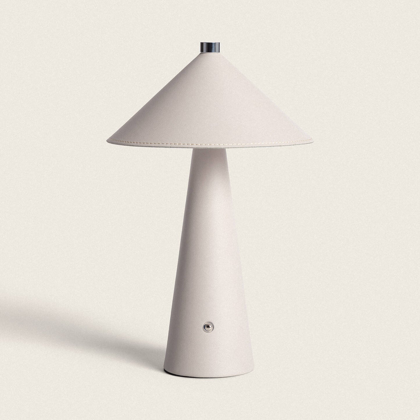 Lámpara de Mesa LED Portátil Cuero y Metal con Batería USB Recargable Tyu Nhalma