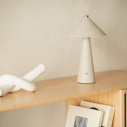 Lámpara de Mesa LED Portátil Cuero y Metal con Batería USB Recargable Tyu Nhalma