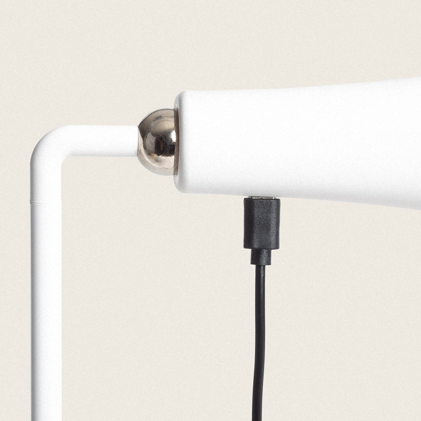 Lámpara de Mesa LED Portátil Metal con Batería USB Recargable Bysta