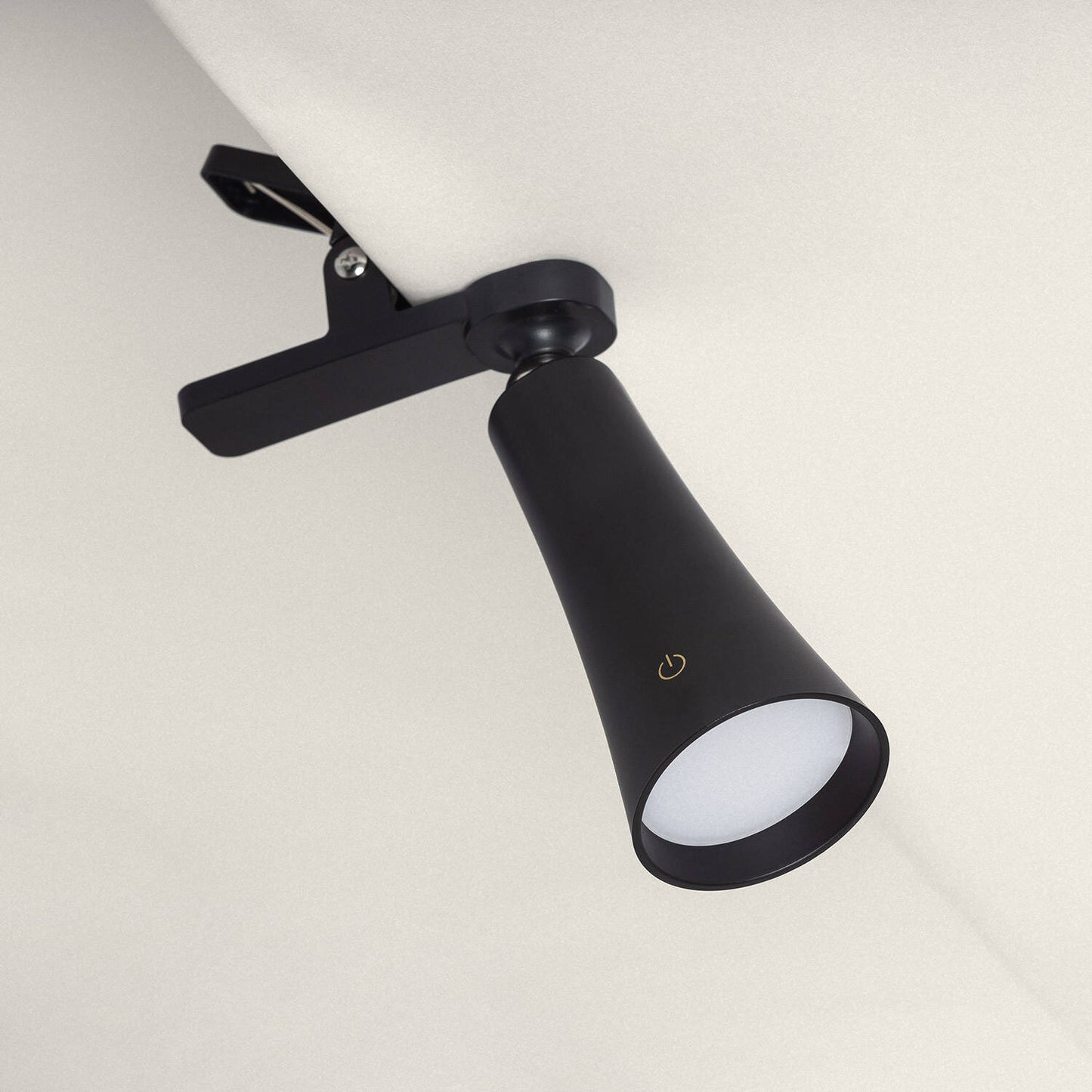Lámpara de Mesa LED Portátil Metal con Batería USB Recargable Bysta