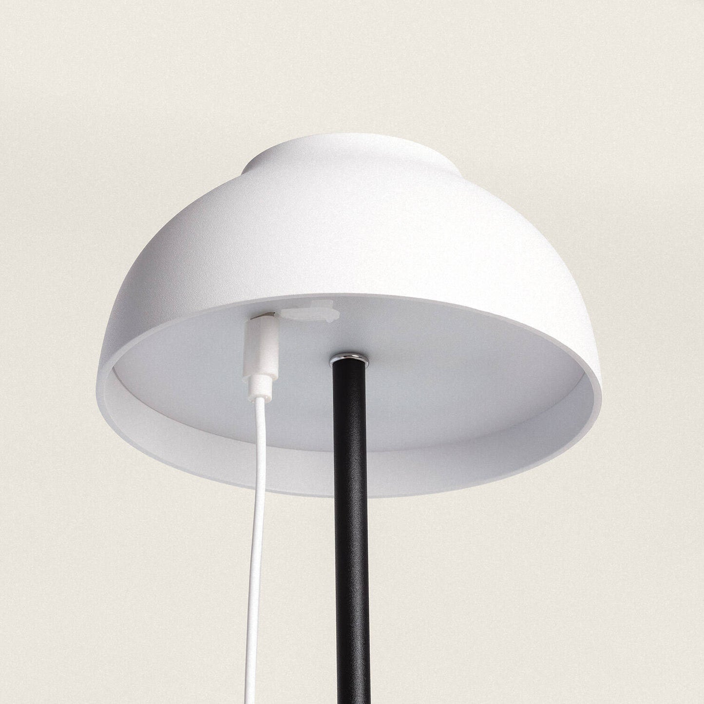 Lámpara de Mesa LED Portátil para Exterior con Batería USB Recargable Carlo