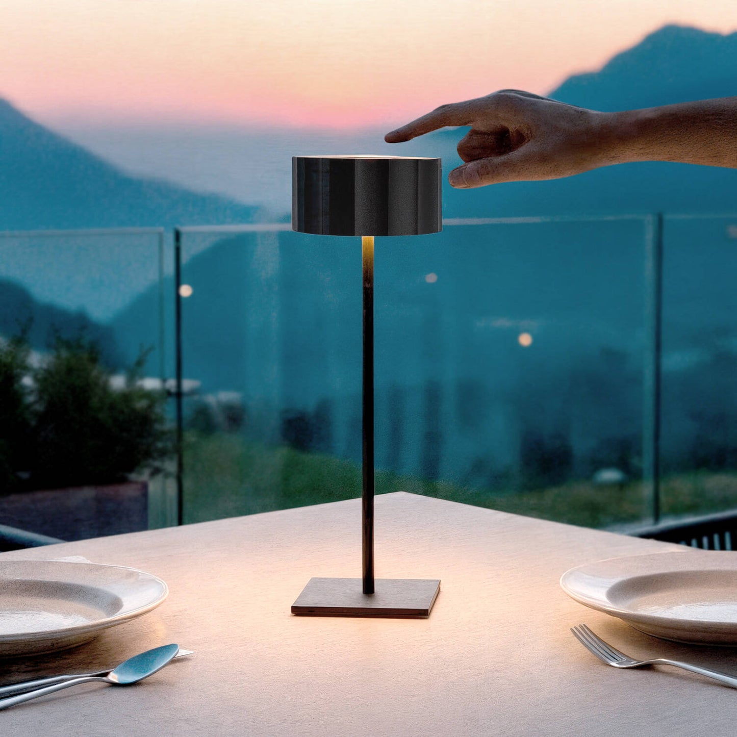Lámpara de Mesa LED Portátil para Exterior con Batería USB Recargable Cesc