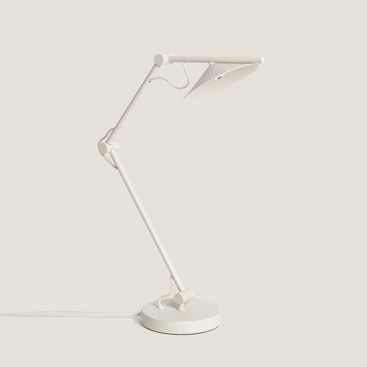 Lámpara de Mesa LED 8W Metal Evian