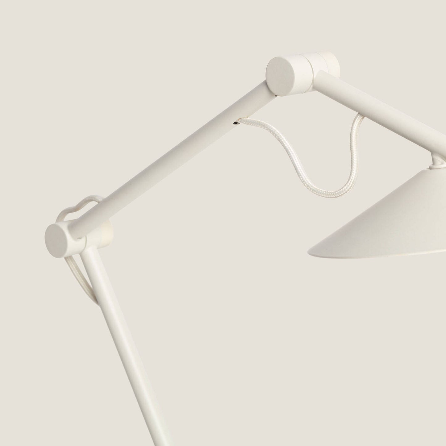 Lámpara de Mesa LED 8W Metal Evian