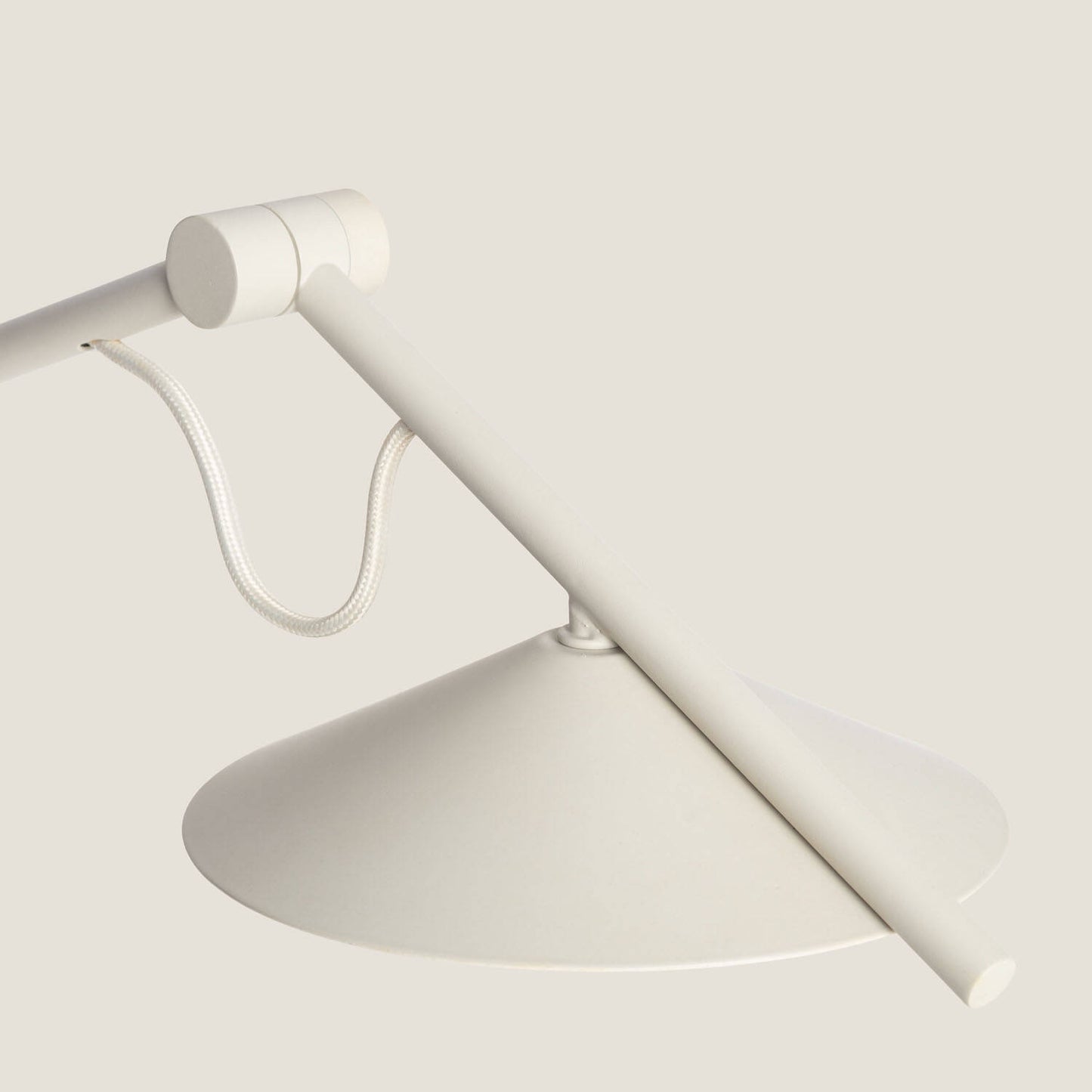Lámpara de Mesa LED 8W Metal Evian