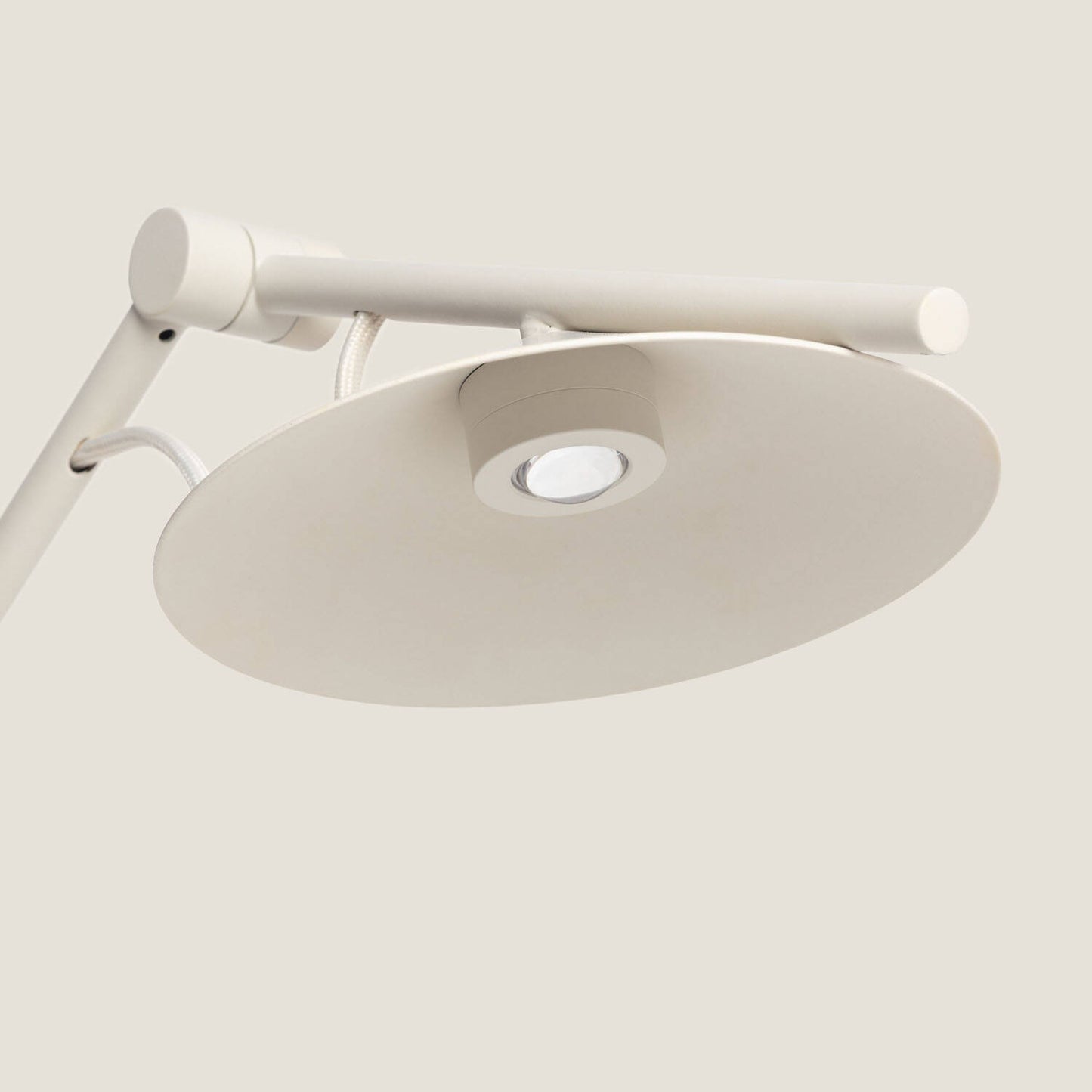Lámpara de Mesa LED 8W Metal Evian