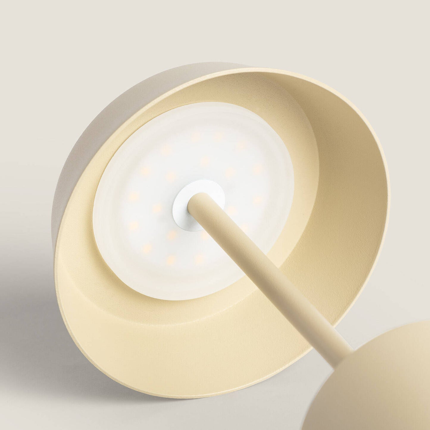 Lámpara de Mesa LED Metal Inalámbrica para Exterior Ula