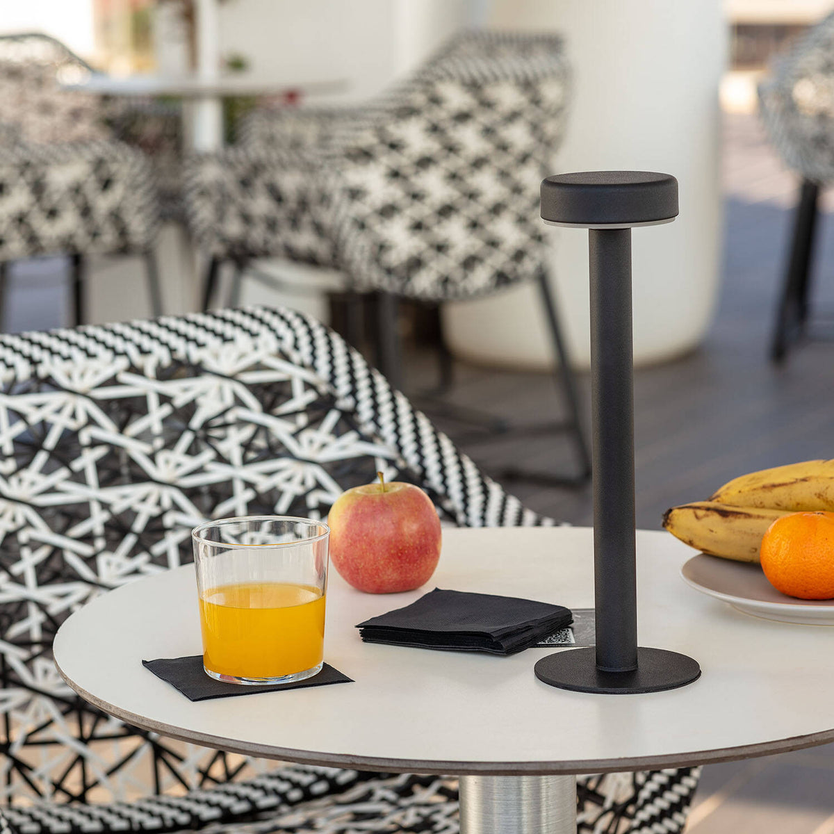 Lámpara de Mesa LED Portátil con Batería USB Recargable Metal Bunza