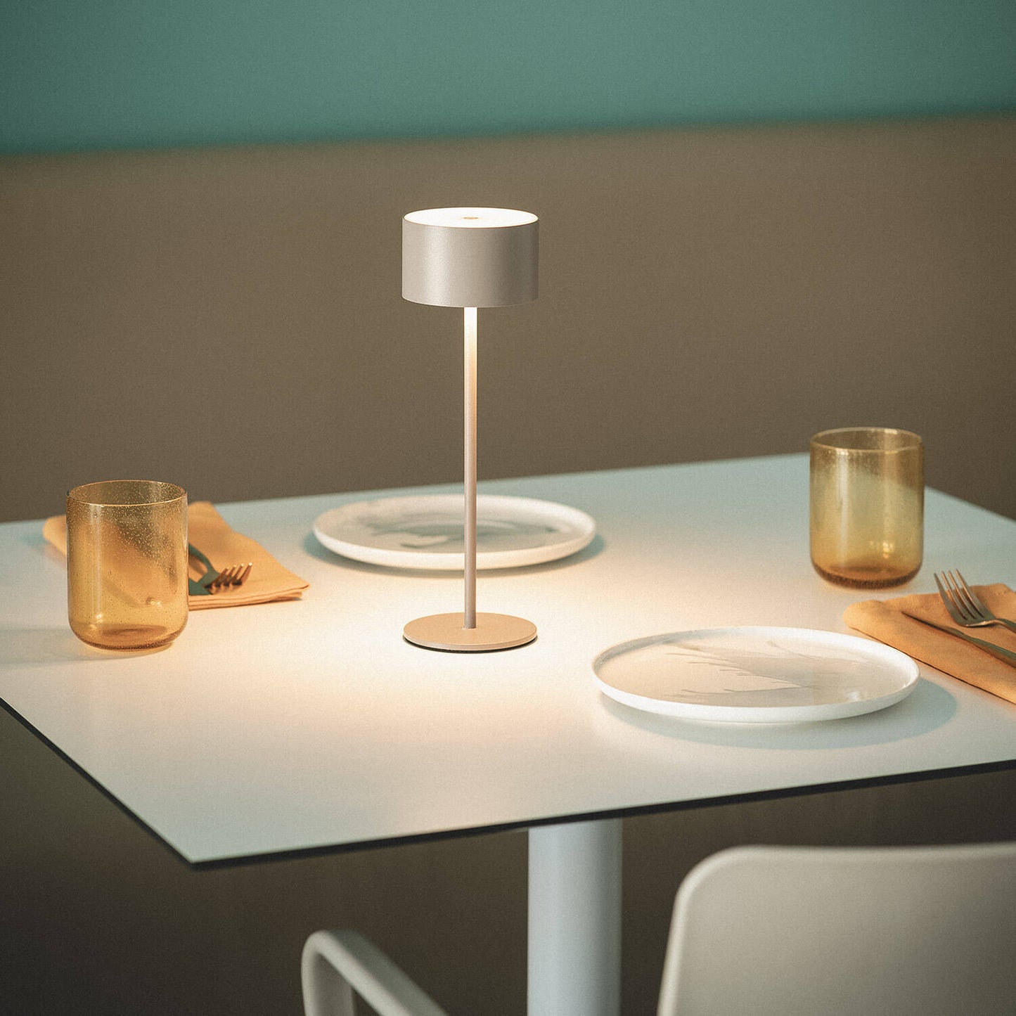 Lámpara de Mesa LED Portátil Exterior con Batería USB Recargable Metal Mounka Round