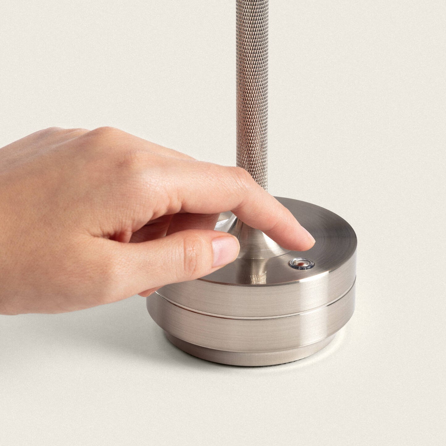 Lámpara de Mesa LED Portátil Metal con Batería USB Recargable Astrid