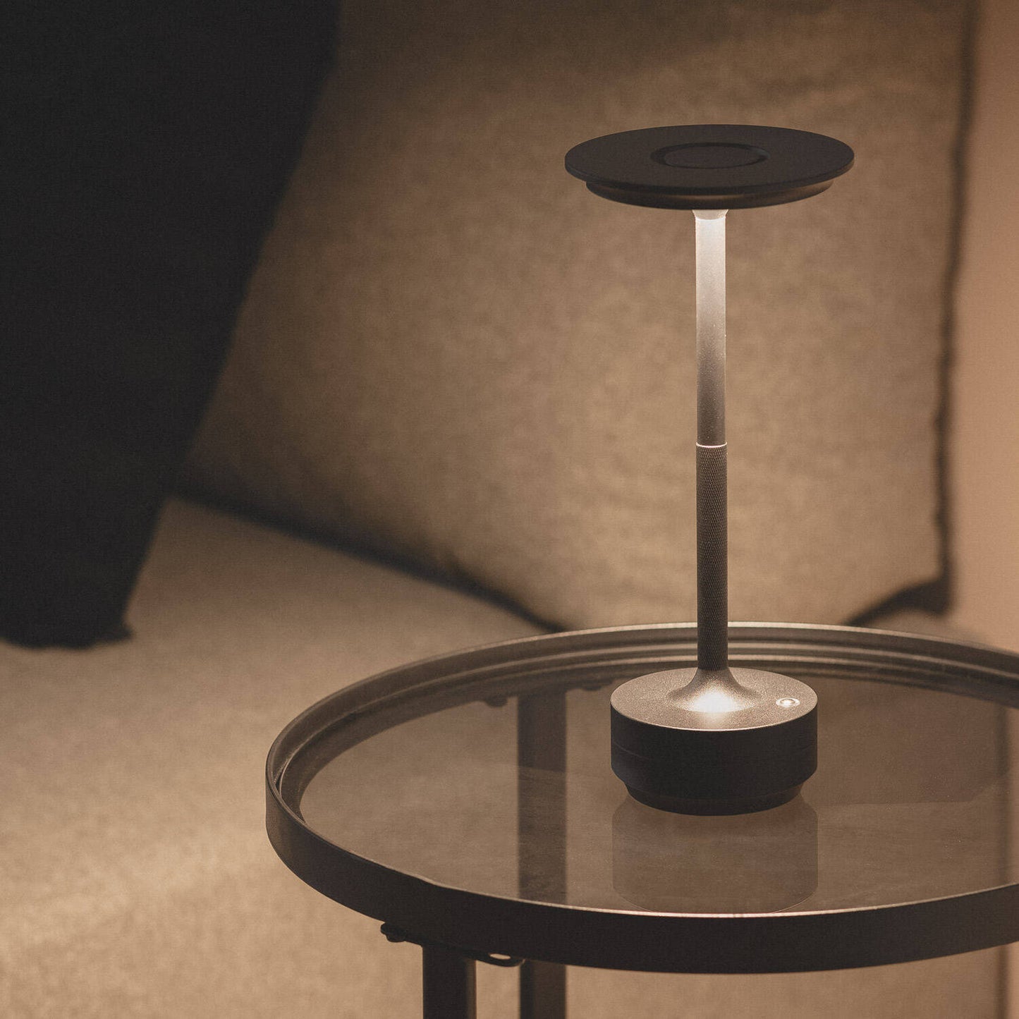 Lámpara de Mesa LED Portátil Metal con Batería USB Recargable Astrid