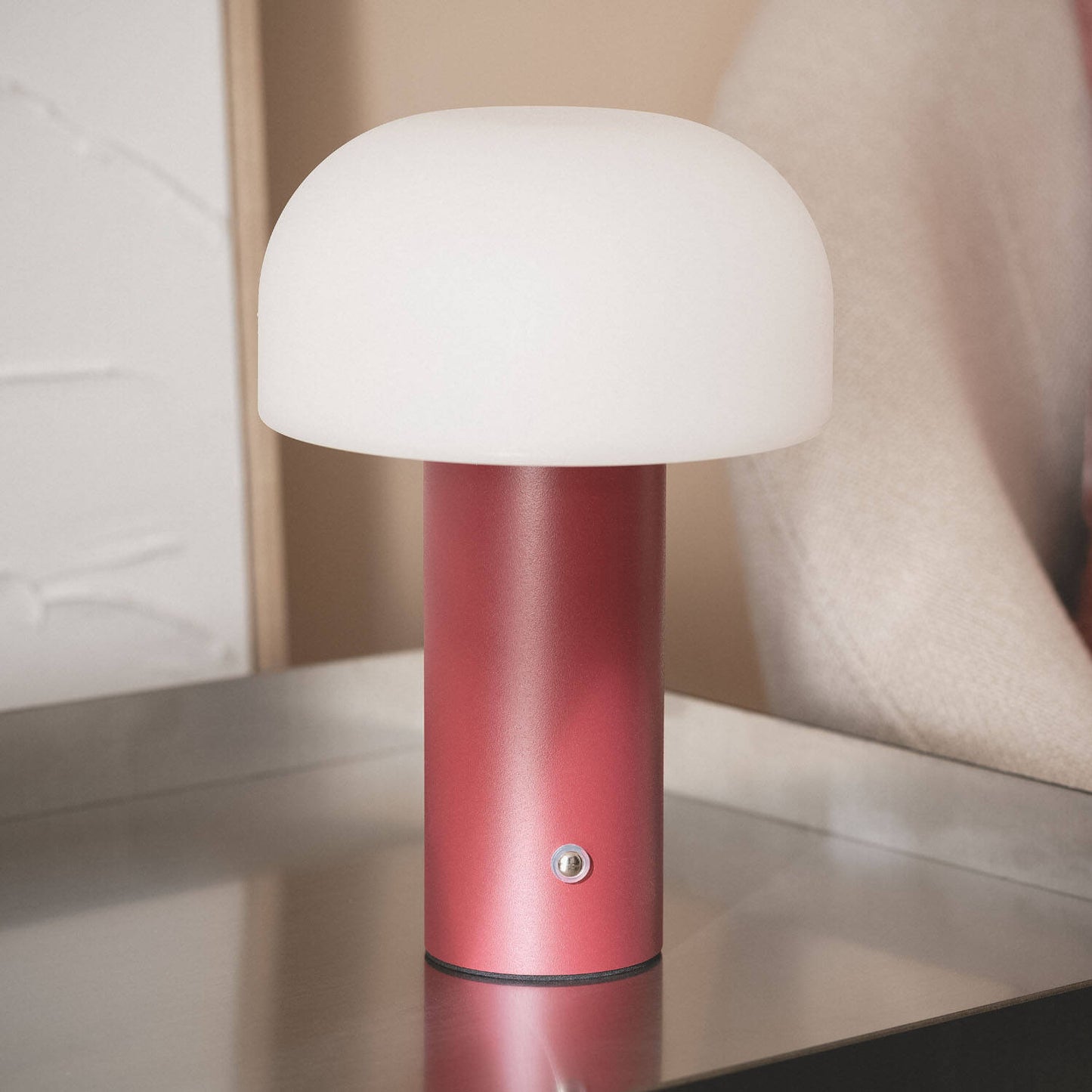 Lámpara de Mesa LED Portátil Metal con Batería USB Recargable Leta